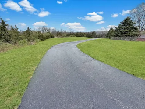 343 North Avenue Pleasant Valley NY 12569