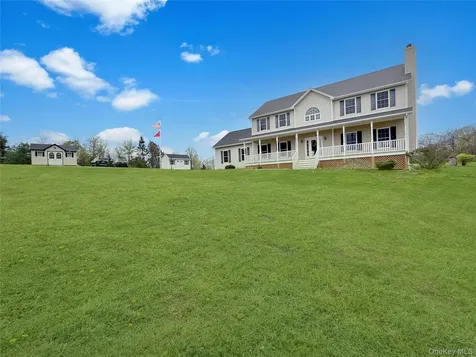 343 North Avenue Pleasant Valley NY 12569