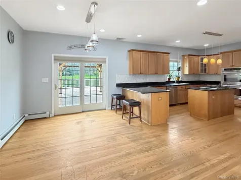 343 North Avenue Pleasant Valley NY 12569