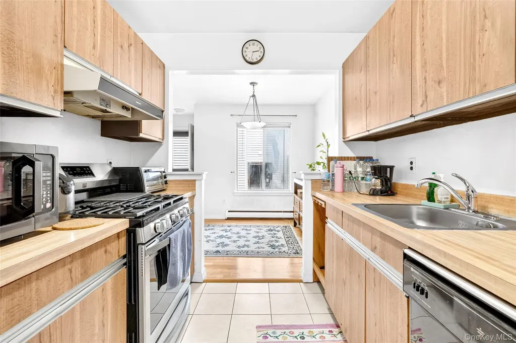 23 Hillside Terrace White Plains NY 10601
