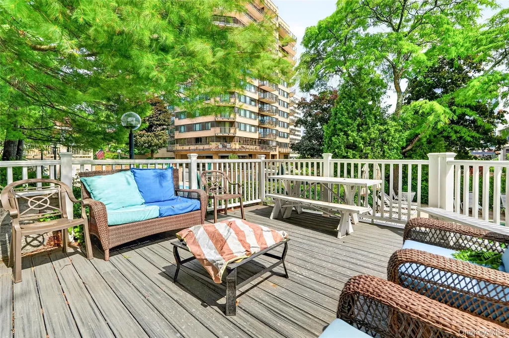 23 Hillside Terrace White Plains NY 10601