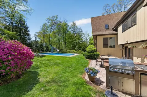 4 Innsbruck Boulevard Hopewell Junction NY 12533