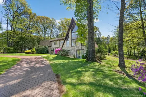 4 Innsbruck Boulevard Hopewell Junction NY 12533