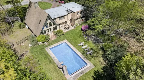 4 Innsbruck Boulevard Hopewell Junction NY 12533