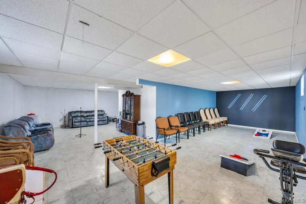64 Cottage Place Mineola NY 11501