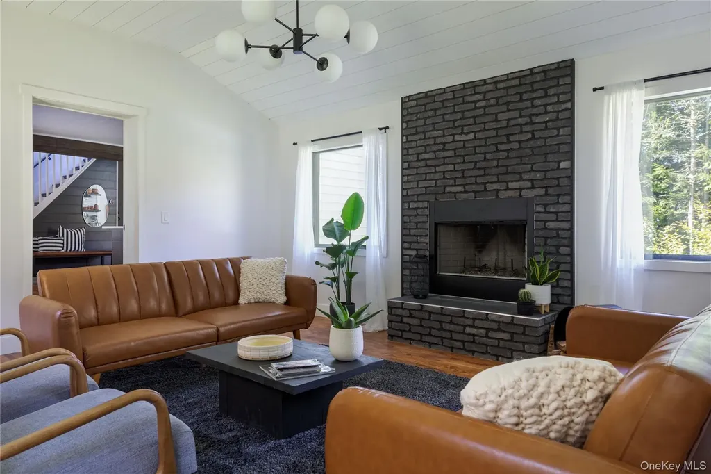 9 Clark A Road Woodbourne NY 12788