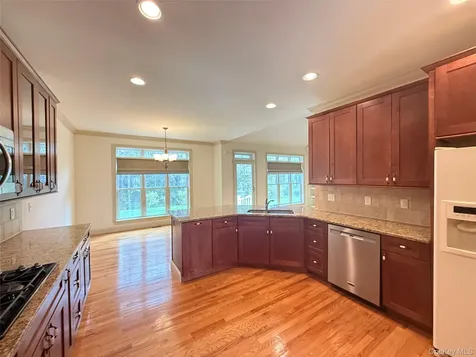 91 Caties Way Hopewell Junction NY 12533