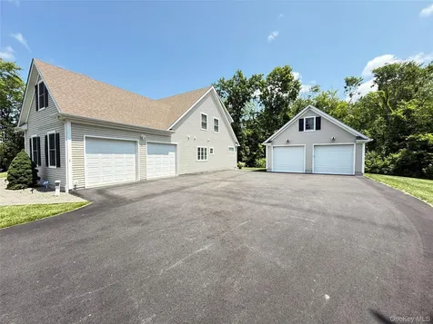 91 Caties Way Hopewell Junction NY 12533