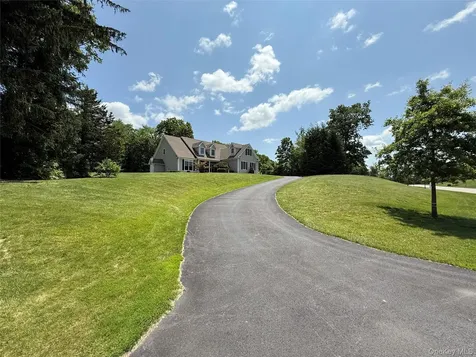 91 Caties Way Hopewell Junction NY 12533