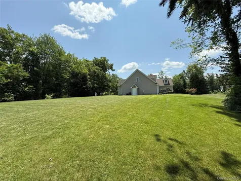 91 Caties Way Hopewell Junction NY 12533