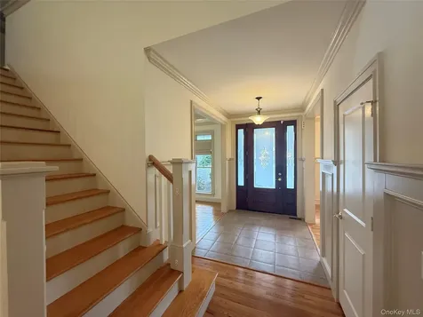91 Caties Way Hopewell Junction NY 12533