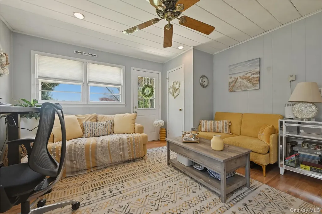 11 Rumson Road Massapequa NY 11758