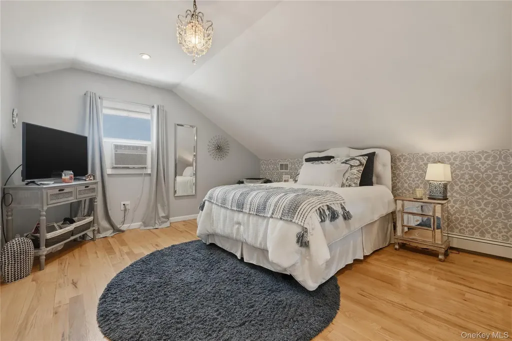 11 Rumson Road Massapequa NY 11758