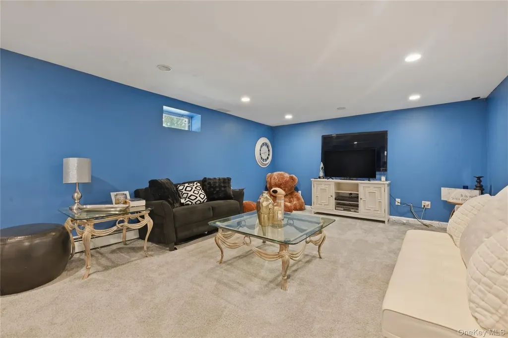 11 Rumson Road Massapequa NY 11758