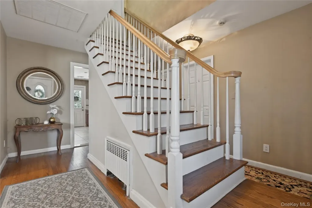 11 Rumson Road Massapequa NY 11758