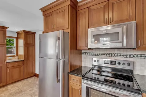 192 Ketchum Avenue Buchanan NY 10511