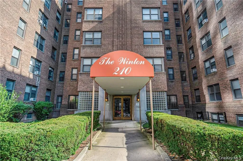 210 Martine Avenue White Plains NY 10601