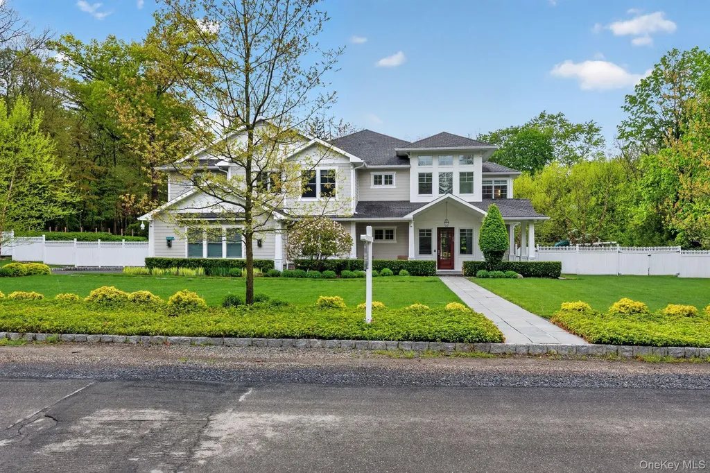 18 East Lane Spring Valley NY 10977