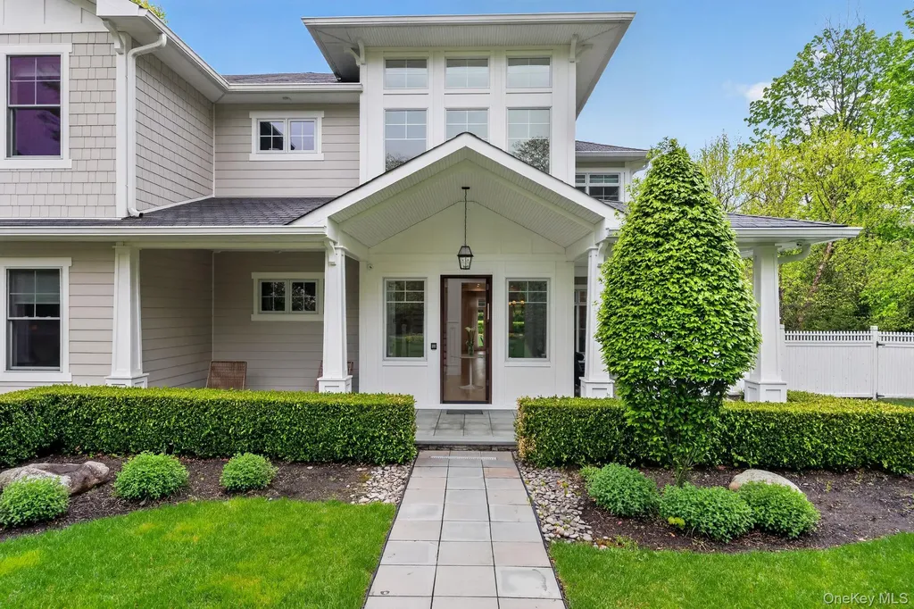 18 East Lane Spring Valley NY 10977