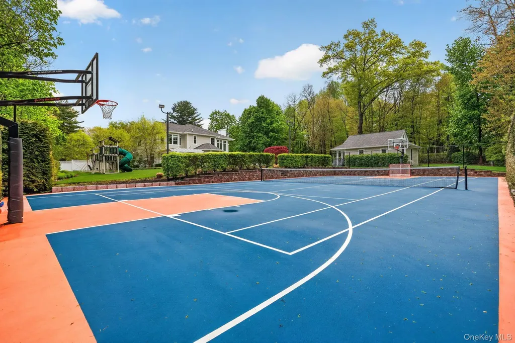 18 East Lane Spring Valley NY 10977