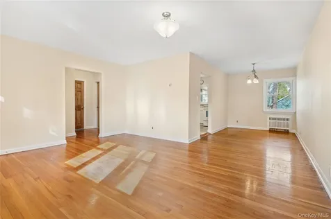 81 Midland Staten Island NY 10308