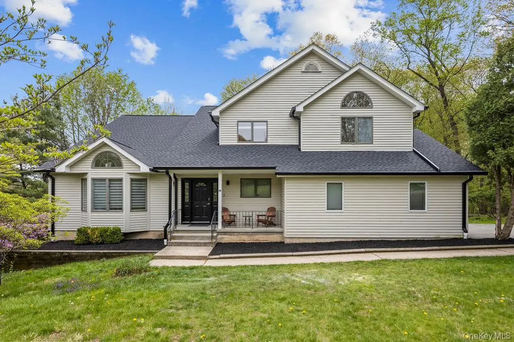 10 Christine Drive Spring Valley NY 10977
