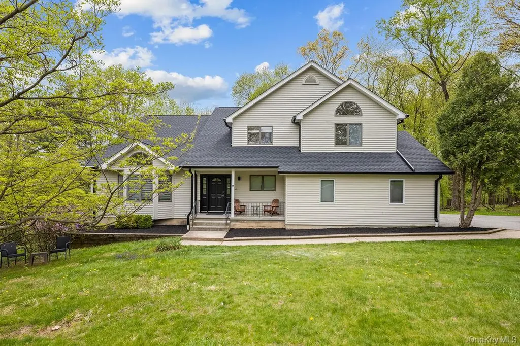 10 Christine Drive Spring Valley NY 10977