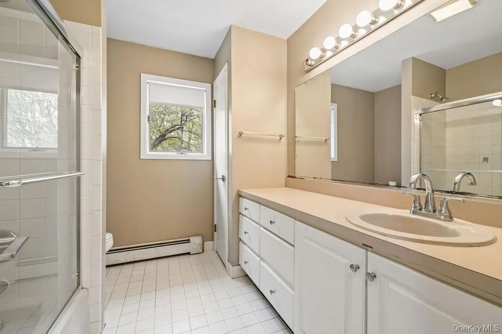 10 Christine Drive Spring Valley NY 10977