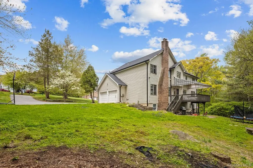 10 Christine Drive Spring Valley NY 10977