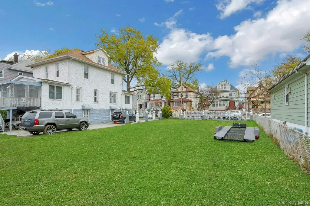 511 Beach Avenue Bronx NY 10473
