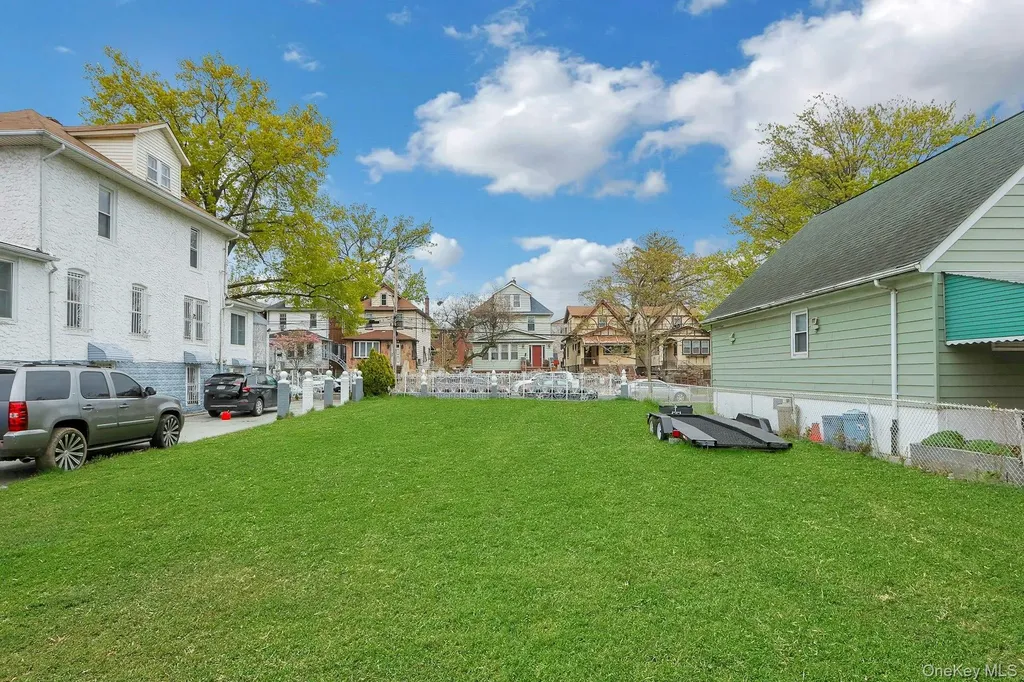 511 Beach Avenue Bronx NY 10473