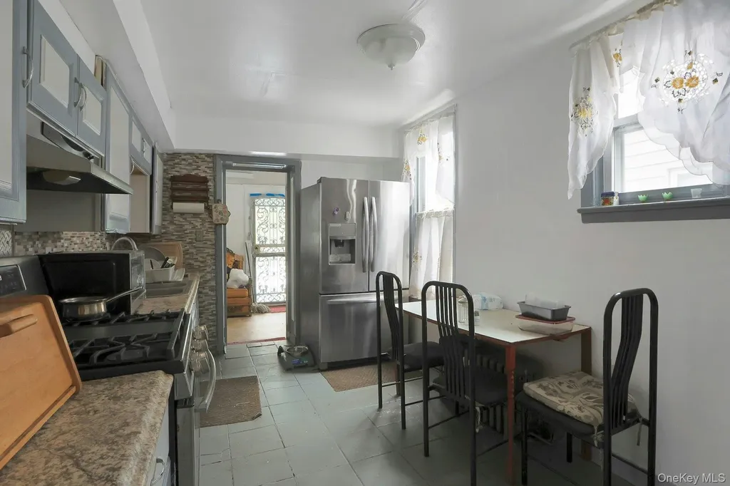 515 Beach Avenue Bronx NY 10473