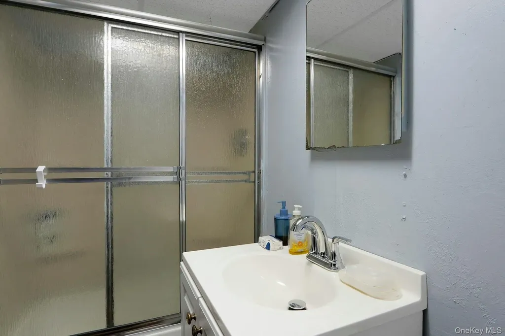 515 Beach Avenue Bronx NY 10473
