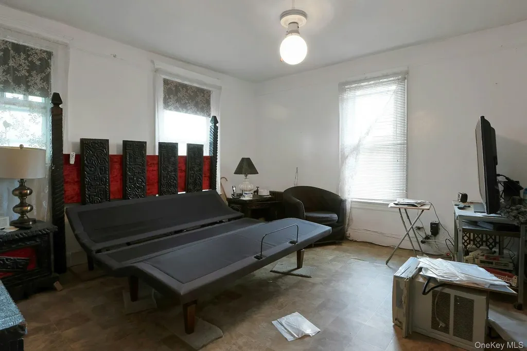 515 Beach Avenue Bronx NY 10473