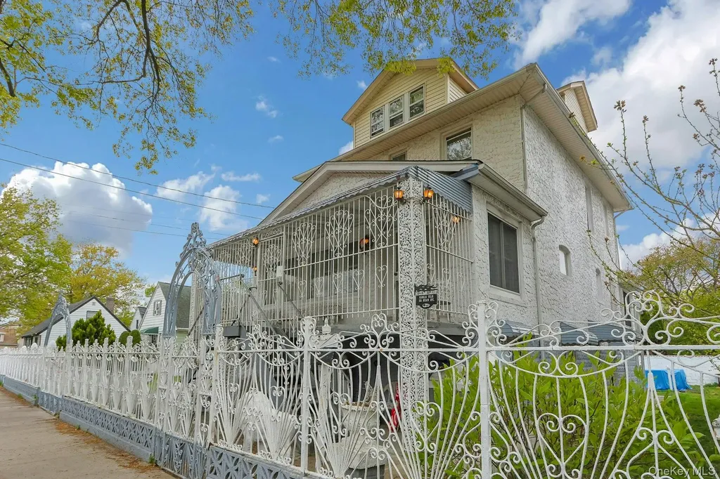 515 Beach Avenue Bronx NY 10473