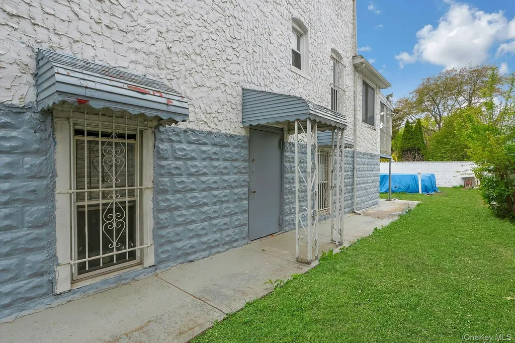 515 Beach Avenue Bronx NY 10473