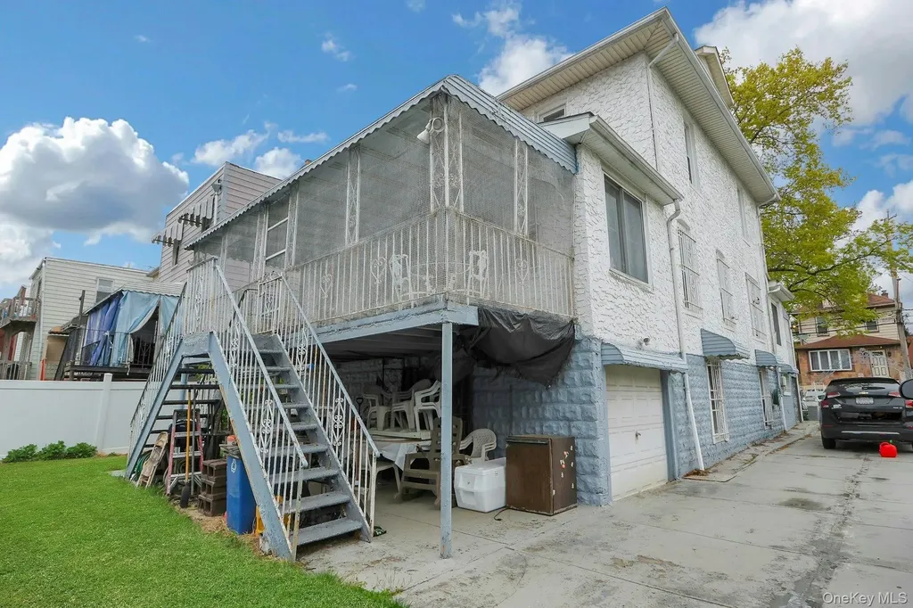 515 Beach Avenue Bronx NY 10473