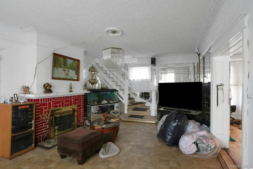 515 Beach Avenue Bronx NY 10473