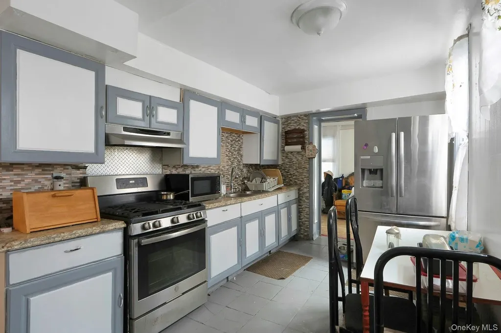 515 Beach Avenue Bronx NY 10473