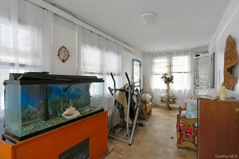 515 Beach Avenue Bronx NY 10473