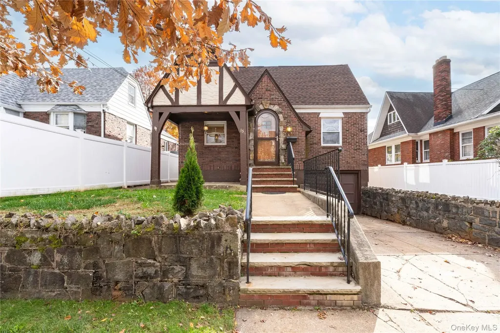 156 Goodwin Avenue Staten Island NY 10314