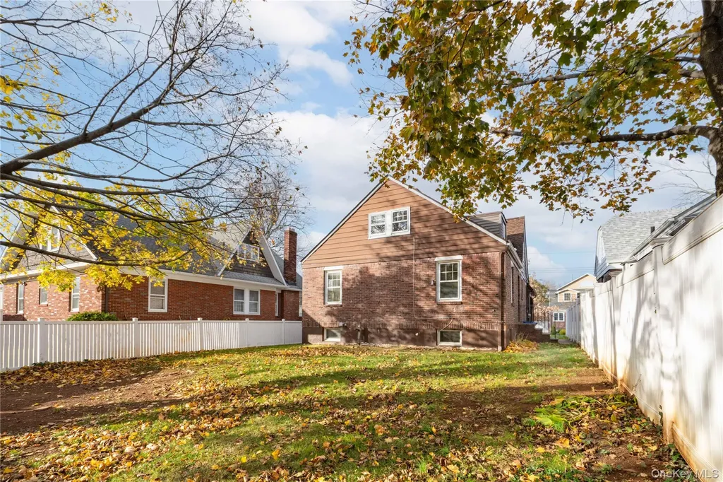 156 Goodwin Avenue Staten Island NY 10314