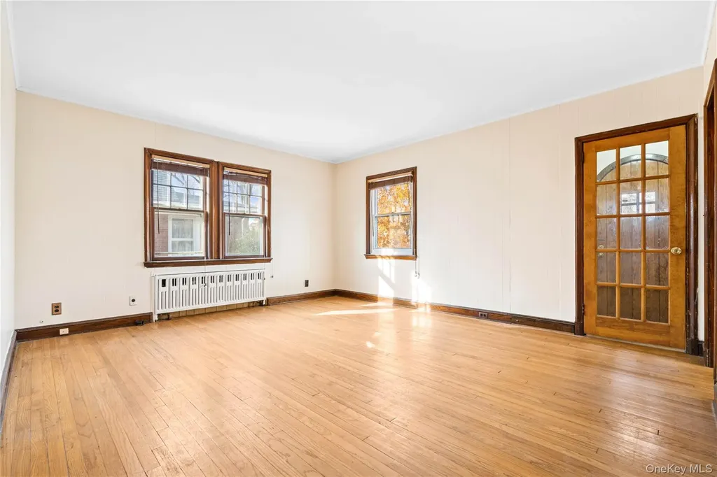 156 Goodwin Avenue Staten Island NY 10314