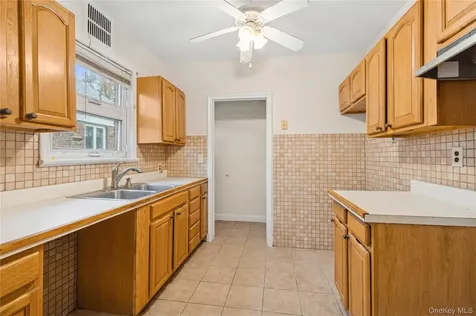 156 Goodwin Avenue Staten Island NY 10314