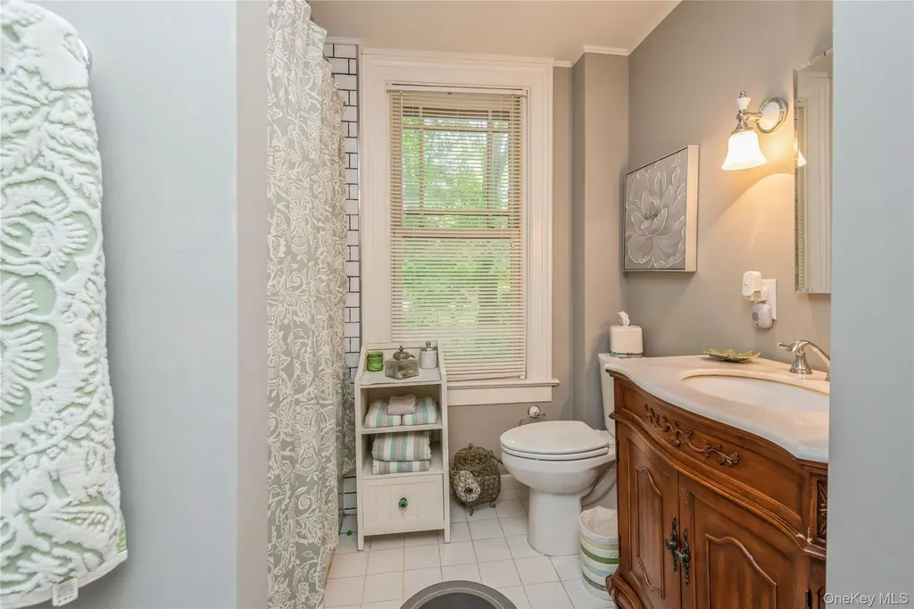 110 Red Spring Lane Glen Cove NY 11542
