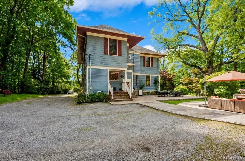 110 Red Spring Lane Glen Cove NY 11542