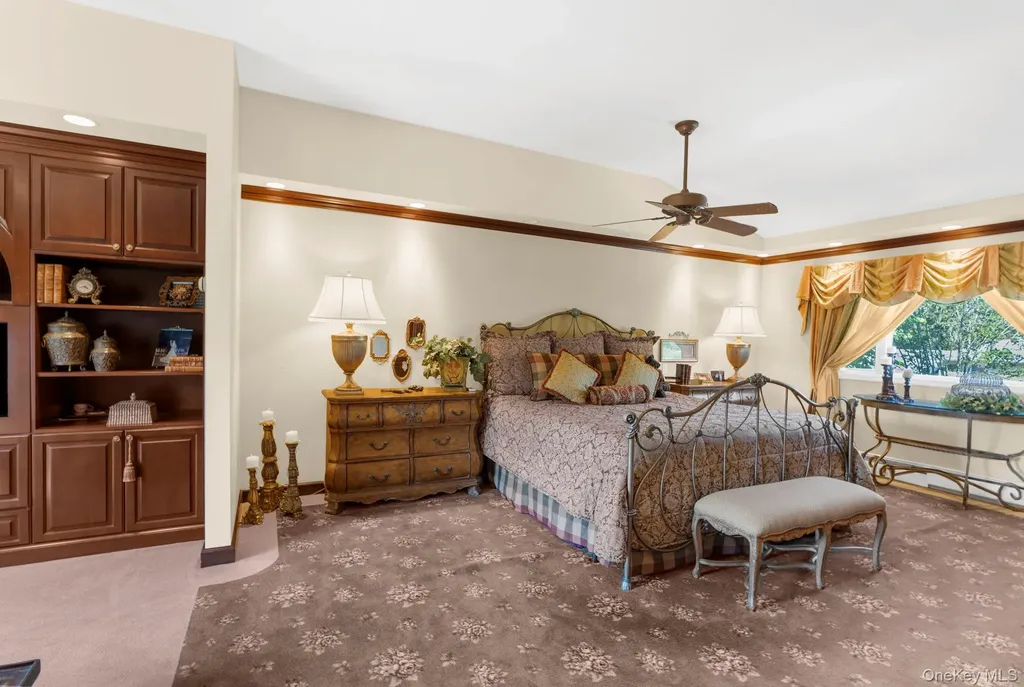 14 Jane Drive Old Bethpage NY 11804