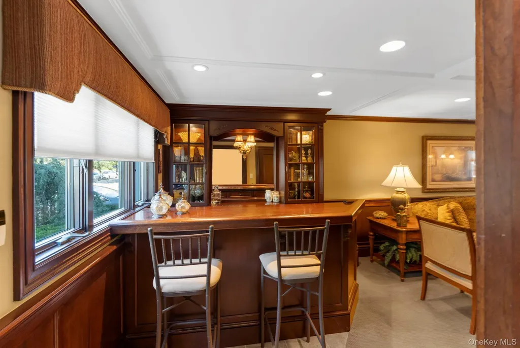 14 Jane Drive Old Bethpage NY 11804