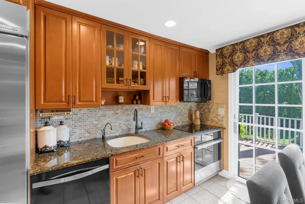 14 Jane Drive Old Bethpage NY 11804