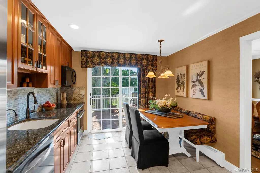 14 Jane Drive Old Bethpage NY 11804